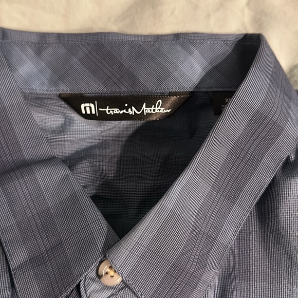 Travis Mathew Short Sleeved button up - Picture 2 of 5